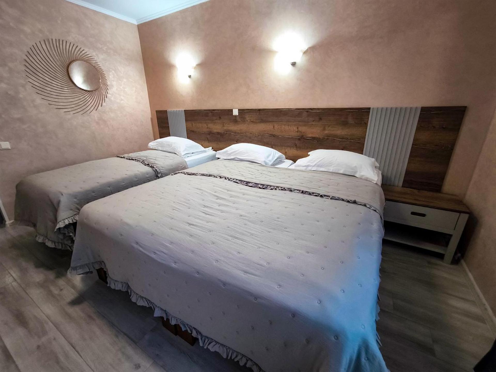 Hotel Dorobanti Iasi Bagian luar foto