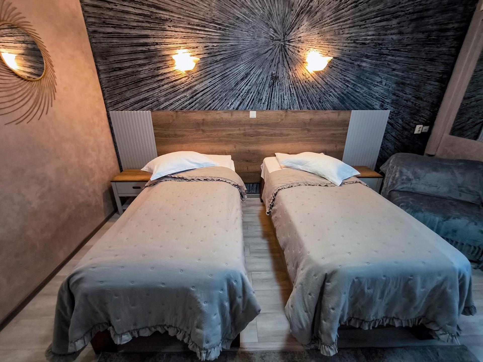 Hotel Dorobanti Iasi Bagian luar foto