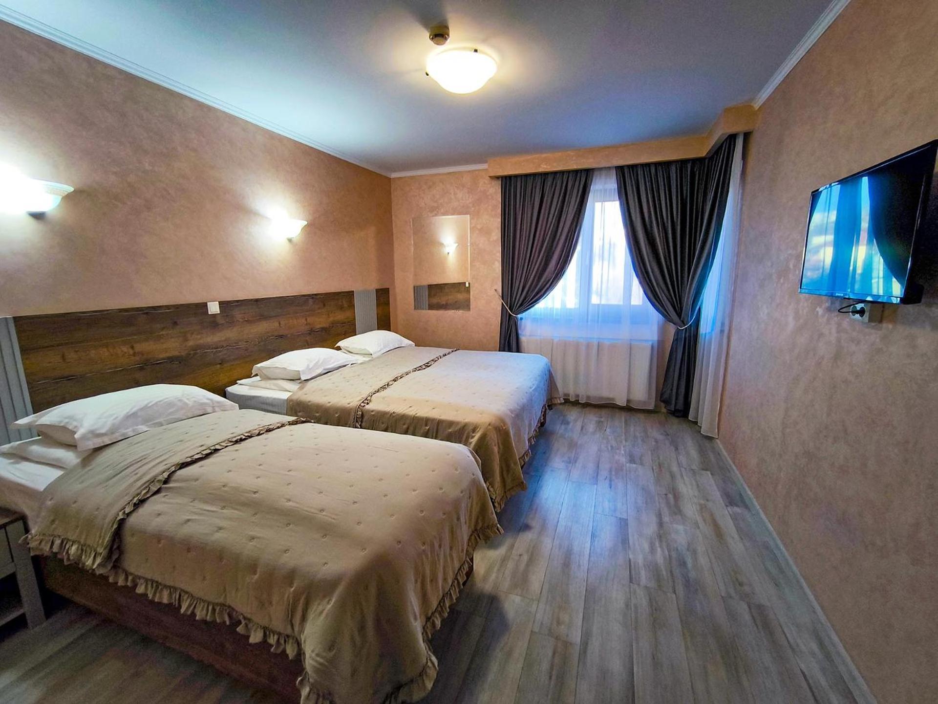 Hotel Dorobanti Iasi Bagian luar foto