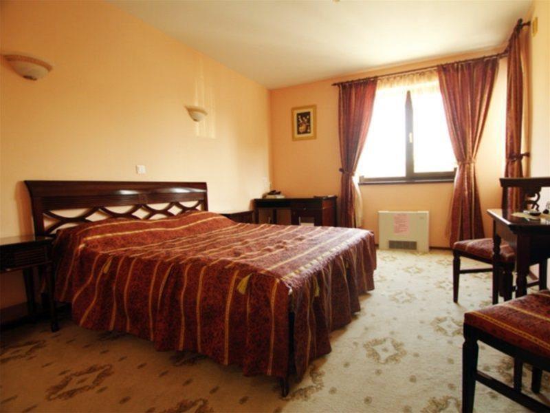 Hotel Dorobanti Iasi Bagian luar foto